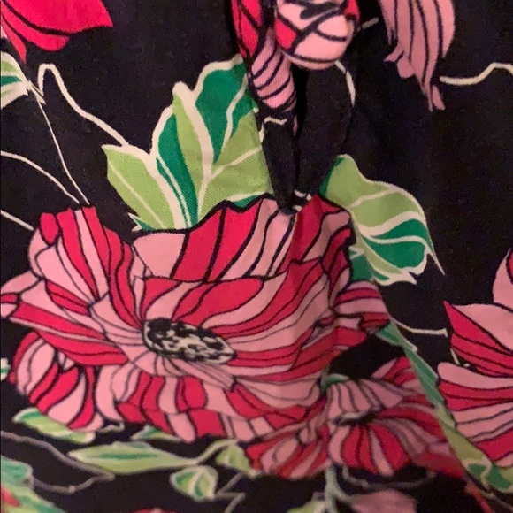 2 for $20 Crown and Ivy Tunic - Picture 4 of 5